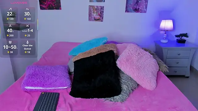 Snapshot of ebony_cutte chatting on December 19, 3:13 am ebony cutte online show from December 19, 3:13 am