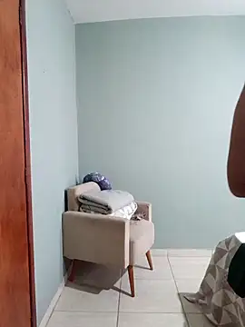 AliceRuivinha2 online show from March 18, 12:41 pm