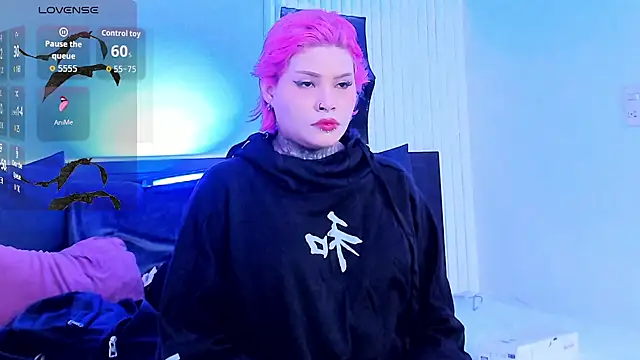 Snapshot of jinxv_nuss chatting on April 2, 2:42 am jinxv nuss online show from April 2, 2:42 am