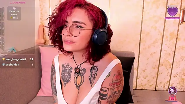 catalehia moonlight online show from March 5, 7:49 pm