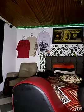 Snapshot of MILLER-LOVE chatting on January 10, 5:58 am MILLER-LOVE online show from January 10, 5:58 am