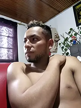 Snapshot of MILLER-LOVE chatting on January 13, 9:31 pm MILLER-LOVE online show from January 13, 9:31 pm