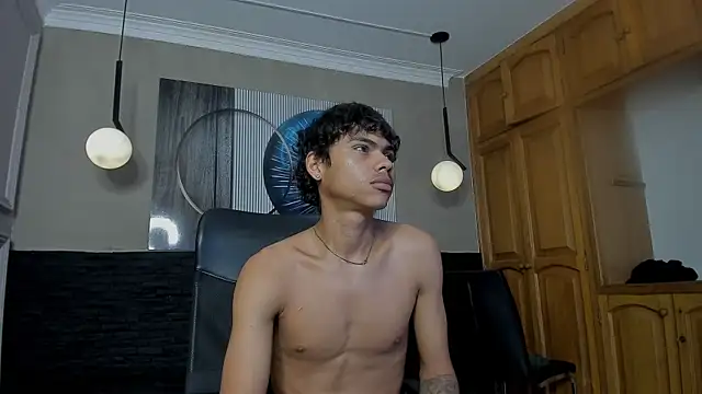 adam piarse01 online show from February 9, 9:17 pm