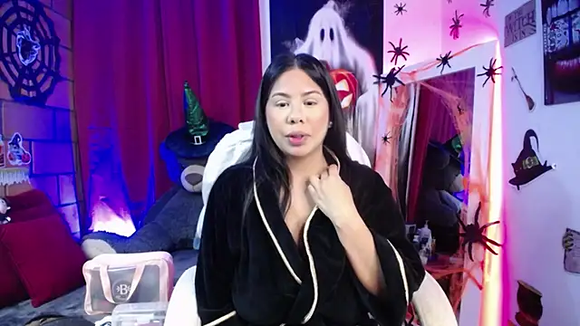 downsonMia online show from October 30, 10:06 am