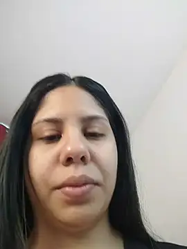 Snapshot of downsonMia chatting on April 27, 12:03 pm downsonMia online show from April 27, 12:03 pm