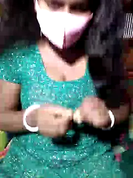 Snapshot of YERY_HOT chatting on January 23, 6:28 am YERY HOT online show from January 23, 6:28 am