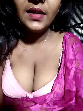 Snapshot of YERY_HOT chatting on February 8, 9:15 pm YERY HOT online show from February 8, 9:15 pm