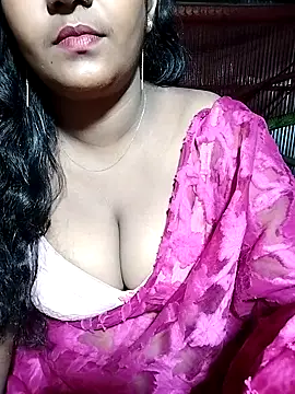 Snapshot of YERY_HOT chatting on February 15, 8:43 pm YERY HOT online show from February 15, 8:43 pm