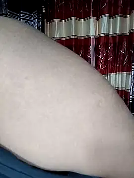 Snapshot of YERY_HOT chatting on September 14, 8:24 am YERY HOT online show from September 14, 8:24 am