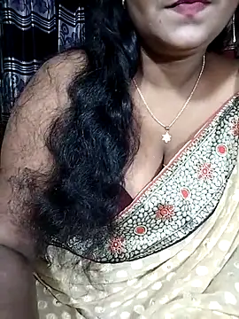 Snapshot of YERY_HOT chatting on October 13, 7:14 pm YERY HOT online show from October 13, 7:14 pm