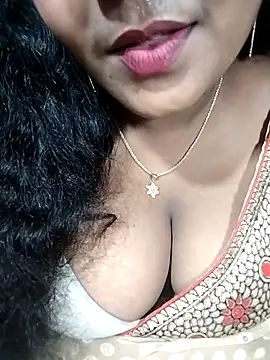 Snapshot of YERY_HOT chatting on October 22, 6:18 pm YERY HOT online show from October 22, 6:18 pm