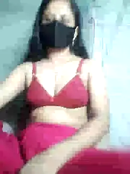 Hot Nila online show from January 4, 6:30 pm