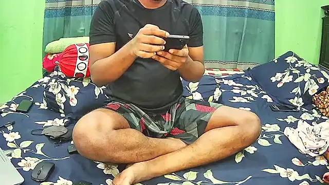 Hot Nila online show from November 3, 4:08 pm