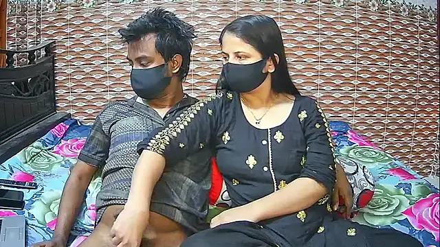 Hot Nila online show from March 4, 3:45 am