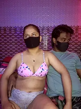 Snapshot of Hot_Nila chatting on June 8, 2:45 am Hot Nila online show from June 8, 2:45 am