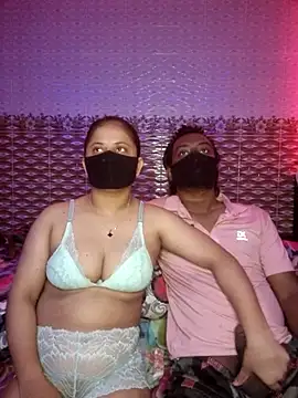 Snapshot of Hot_Nila chatting on June 23, 2:31 am Hot Nila online show from June 23, 2:31 am