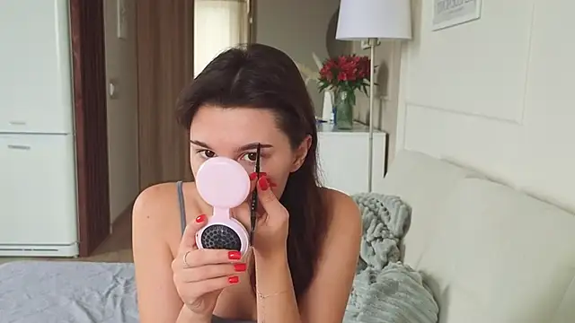 KristineEsme online show from October 15, 5:40 am