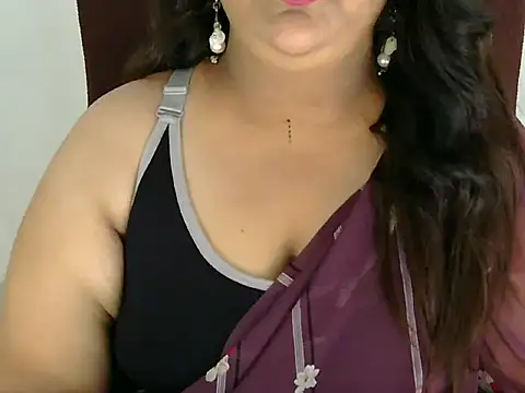 Jenny lovee online show from May 6, 9:47 am