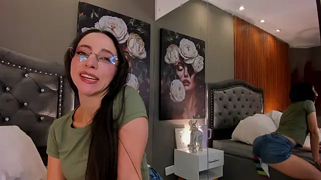 Snapshot of KimStone1 chatting on March 8, 2:04 am KimStone1 online show from March 8, 2:04 am