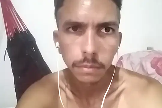 MagrinhoSaradoo online show from February 14, 4:04 am