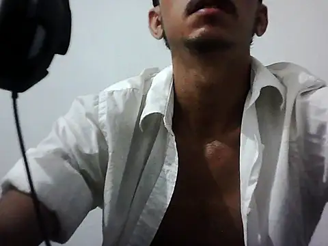 MagrinhoSaradoo online show from December 14, 9:03 am