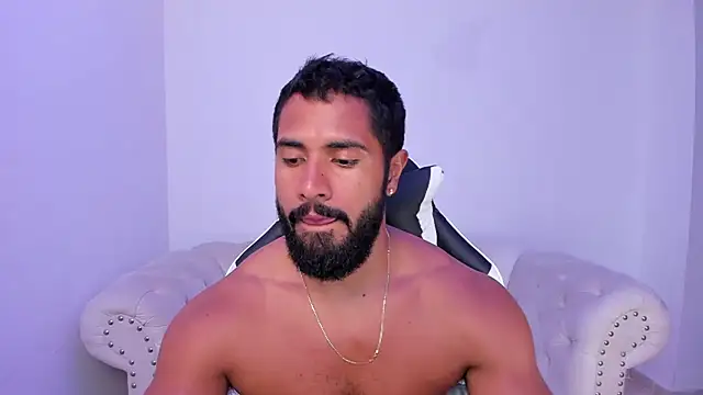 Santiago huntt online show from October 17, 10:45 pm