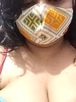 Snapshot of BigAssSarah chatting on September 30, 10:04 pm BigAssSarah online show from September 30, 10:04 pm