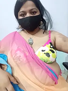 Snapshot of BigAssSarah chatting on February 3, 9:58 am BigAssSarah online show from February 3, 9:58 am