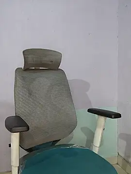 Snapshot of BigAssSarah chatting on March 28, 6:02 am BigAssSarah online show from March 28, 6:02 am