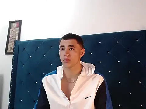 Cris steban1 online show from February 11, 10:15 pm