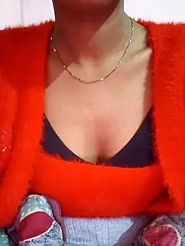 Snapshot of Barbie_183 chatting on January 20, 10:51 am Barbie 183 online show from January 20, 10:51 am