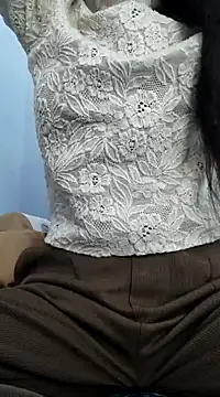 Snapshot of Barbie_183 chatting on March 18, 5:52 am Barbie 183 online show from March 18, 5:52 am