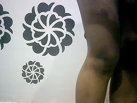 Snapshot of Barbie_183 chatting on November 28, 6:27 am Barbie 183 online show from November 28, 6:27 am