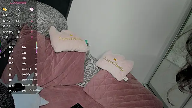 NNNoire online show from October 4, 9:51 am