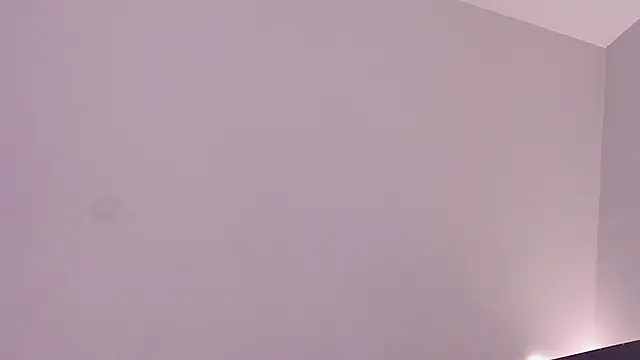 sara  jones gh online show from February 3, 5:40 pm