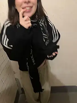 Snapshot of Alexandria_Balenciaga chatting on January 18, 11:33 pm Alexandria Balenciaga online show from January 18, 11:33 pm