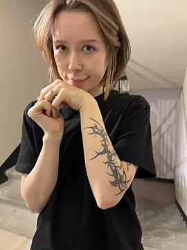 Snapshot of Alexandria_Balenciaga chatting on February 21, 10:15 pm Alexandria Balenciaga online show from February 21, 10:15 pm