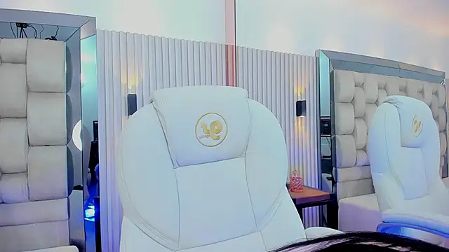 ashlyn parker online show from January 14, 7:43 pm