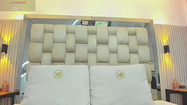 ashlyn parker online show from February 28, 11:01 pm