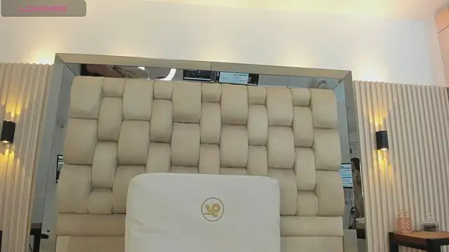 ashlyn parker online show from March 18, 2:04 am