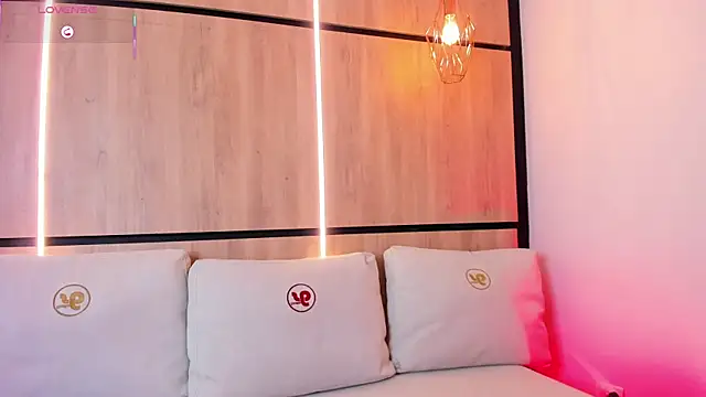 ashlyn parker online show from September 22, 8:11 pm