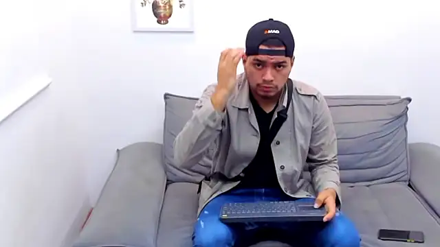 EnriquevillaF online show from January 13, 4:39 am
