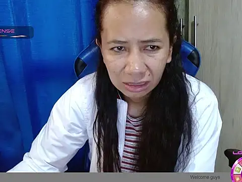 Danielagomez33 online show from March 18, 12:52 pm