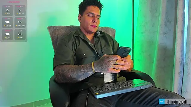 Maximoscott online show from February 25, 7:47 pm