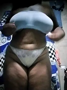 Snapshot of Kloebicth_ chatting on April 14, 8:37 pm Kloebicth online show from April 14, 8:37 pm