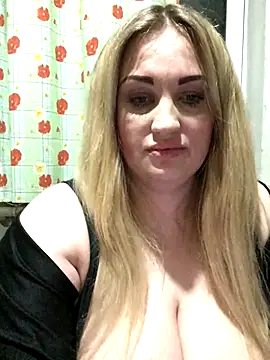 Snapshot of VikiiStoun chatting on October 11, 9:13 pm VikiiStoun online show from October 11, 9:13 pm