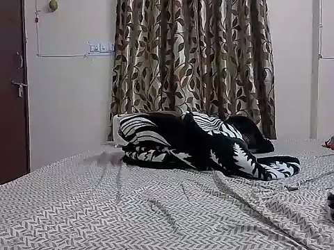 karishma kappur online show from February 7, 4:14 pm