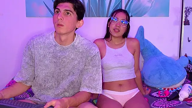 Ana and Leo online show from March 8, 4:22 pm