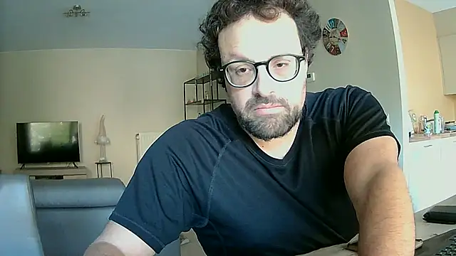 littlehairyman online show from September 22, 7:21 am