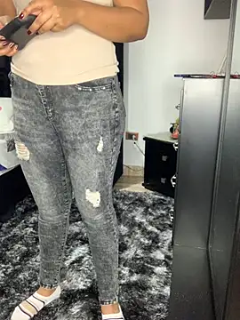 giselao online show from February 6, 12:15 am